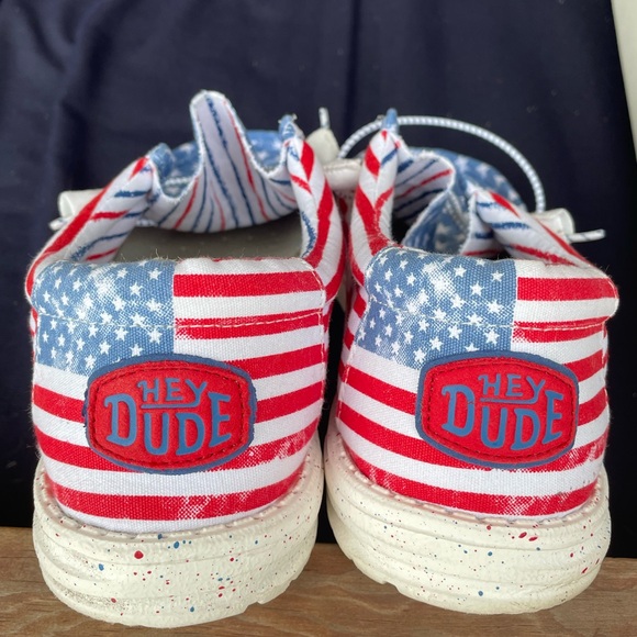 Wally Patriotic Stars and Stripes Hey Dude 13 - Picture 4 of 13